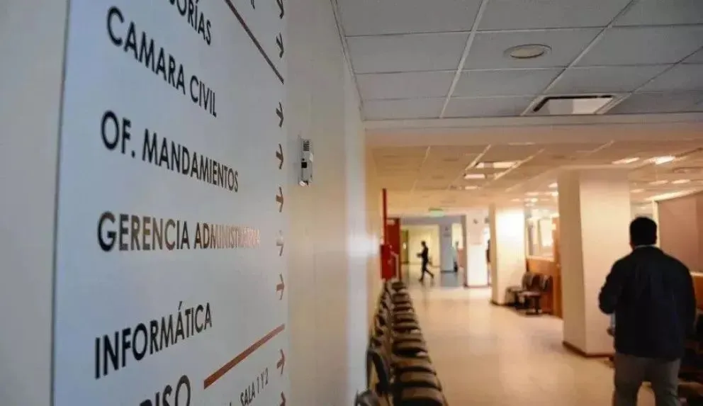 El médico Carlos Raúl Rothlin va a juicio por esta causa del 22 al 24 de octubre en los tribunales provinciales de Roca. Foto (Tania Domenicucci-ANR).