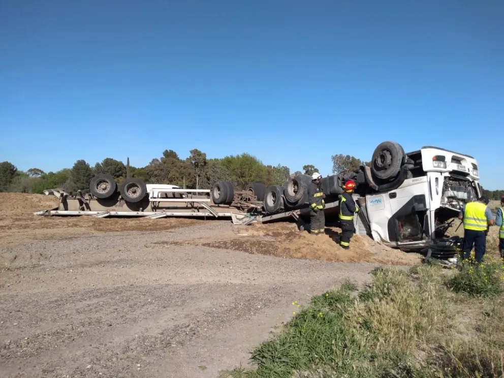 El accidente ocurrió a media mañana sobre la RN 22 a la altura de Choele Choel. Foto: 7 en Punto. 