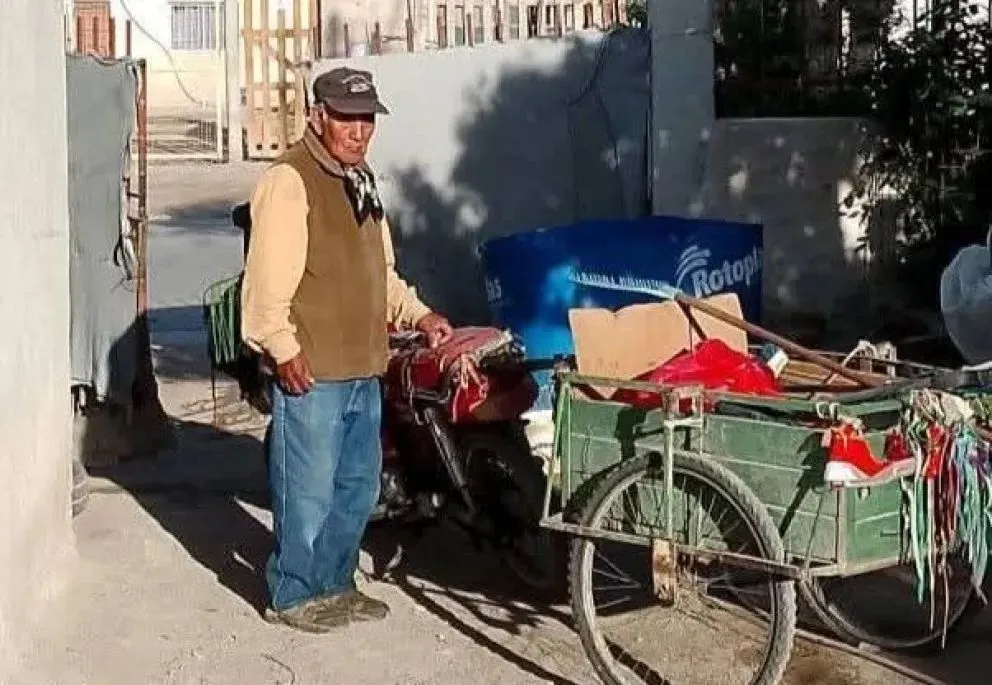 Pedro Meli, un reconocido cortador de césped de General Roca.