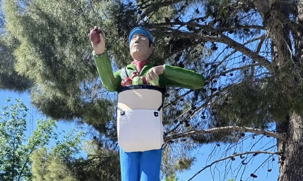 Avanzan en los arreglos de otras esculturas. 