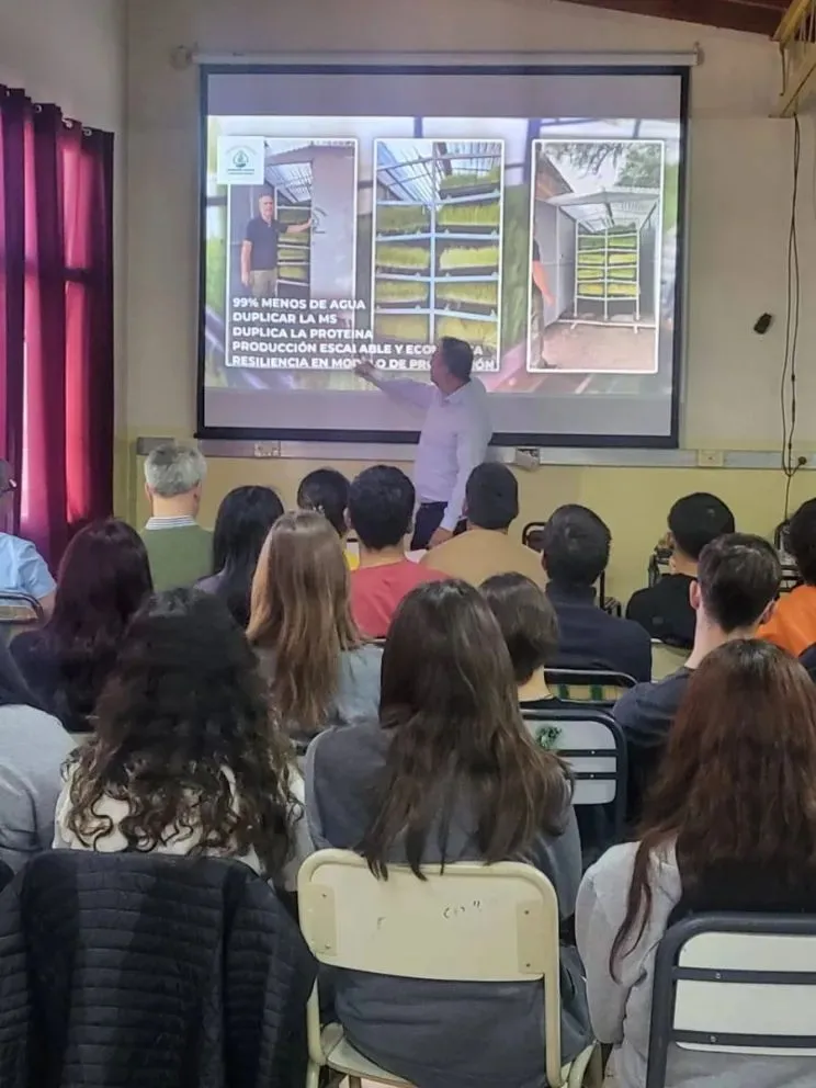 Presentación a cargo del emprendedor Juan Andrés Balogh. Fotos: Cámara Agraria de Conesa