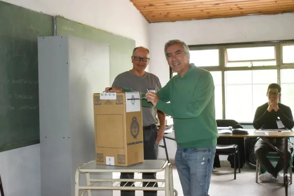 Facundo López votando 