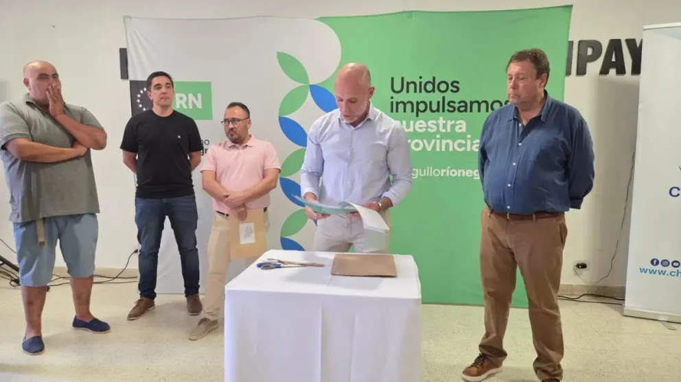 Se amplía el servicio de red eléctrica para más familias de ChimpayCrédito: Gobierno de Rio Negro