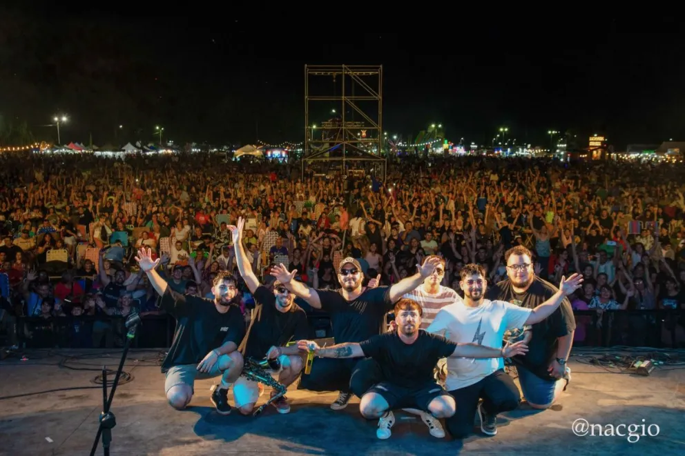 Presentación de la banda en la Fiesta Nacional del Folklore y la Familia. Fotos: Ignacio “Nacho” Ponce
