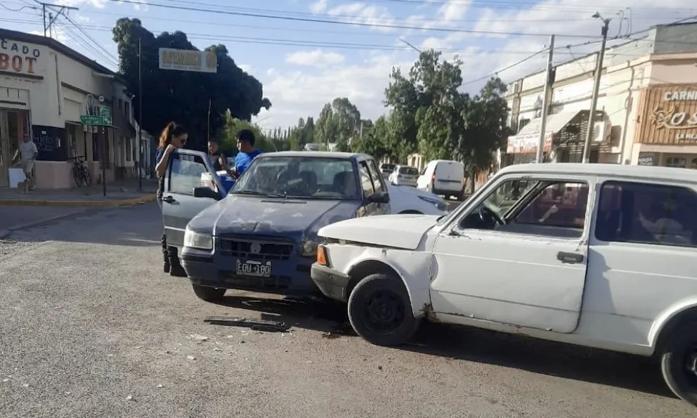 El choque sucedió en Avellaneda y 3 de Febrero de Luis Beltrán. 