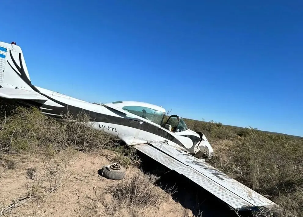 Así quedó el avión matrícula LV YYL basado en Arroyo Seco, Santa Fe. Fotos gentileza.