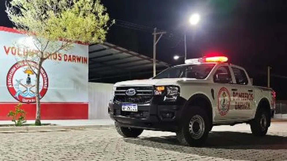 Una nueva Ford Ranger para Bomberos Voluntarios de Darwin. Crédito: Gobierno de Río Negro
 