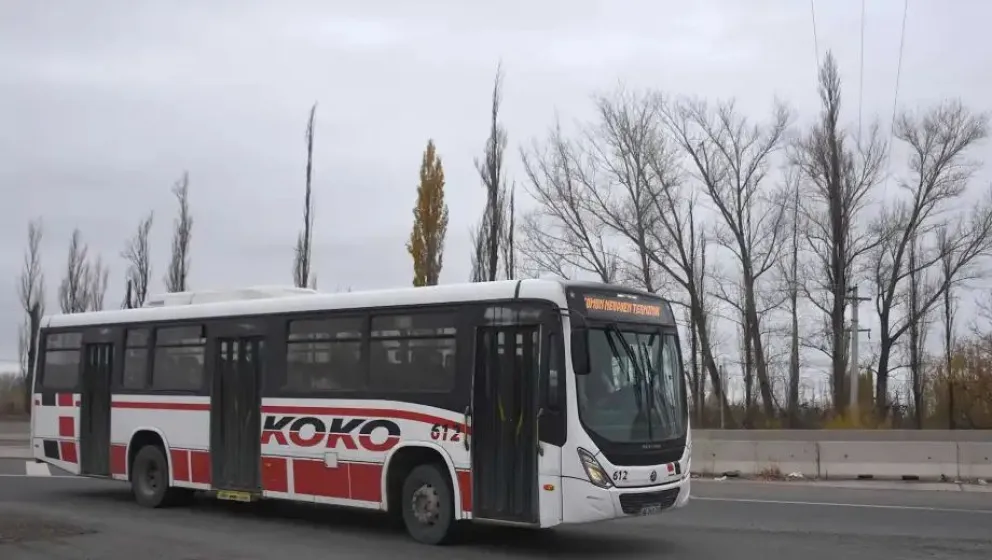 El Boleto Estudiantil ofrece un 50% de descuento en pasajes interurbanos para alumnos de primario, secundario, terciario y universitario, con puntos de carga disponibles en Choele Choel, Luis Beltrán, Lamarque y Chimpay.