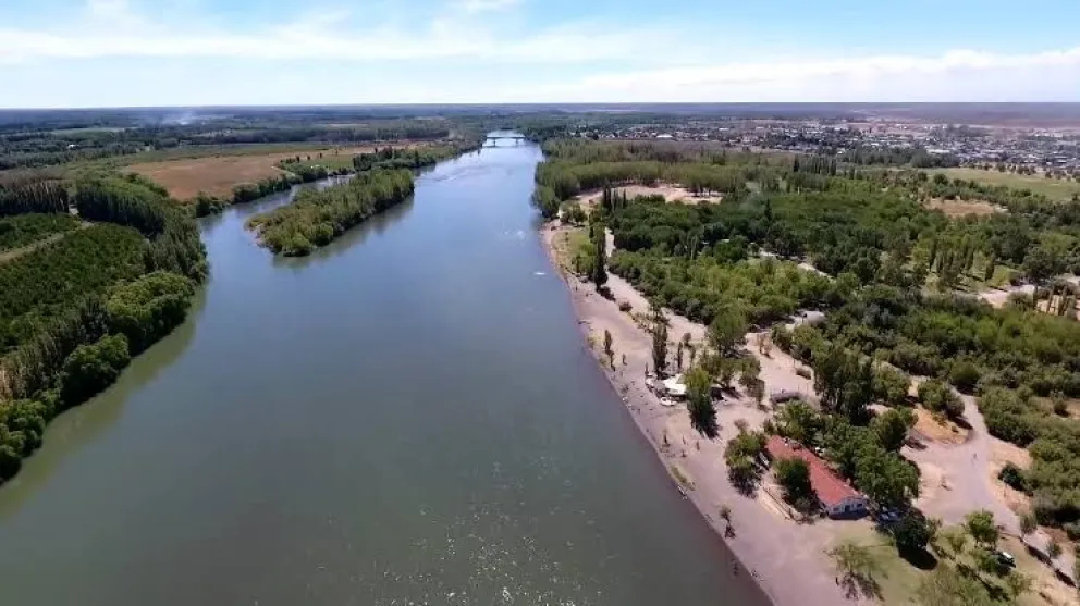 El presunto agresor habría sido hallado sin vida en la zona de La Media Luna, a pocas horas del crimen que conmocionó a Choele Choel.