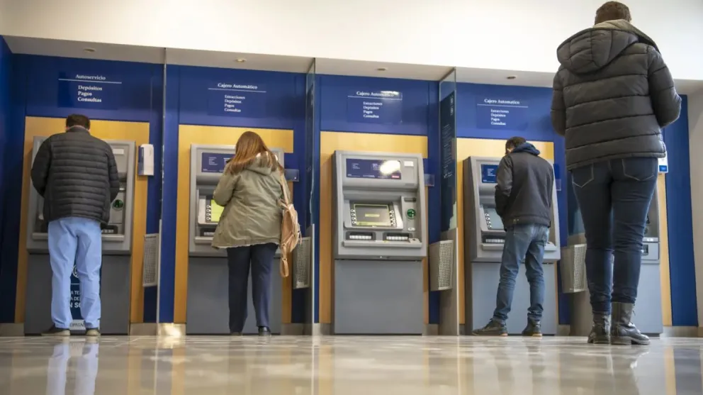 Las y los estatales rionegrinos cobrarán sus salarios la primera semana de marzo