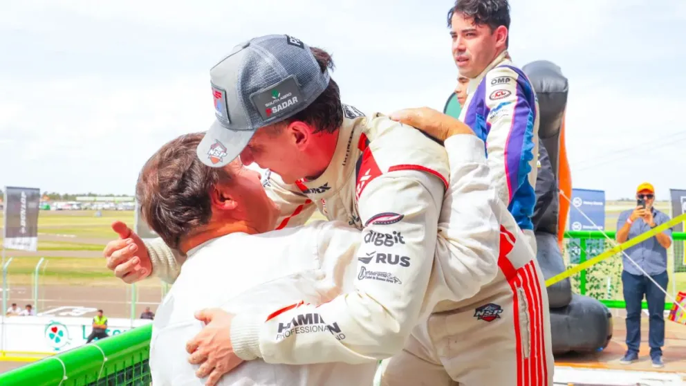 El Gobernador acompañó la competencia en Viedma.