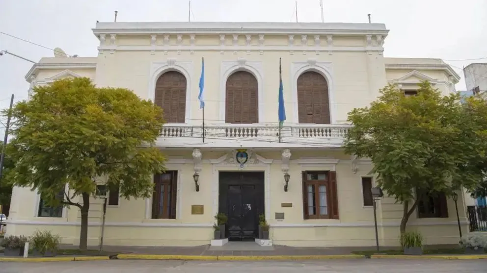 Casi 100 cesantías en la administración pública de Río Negro desde 2024.