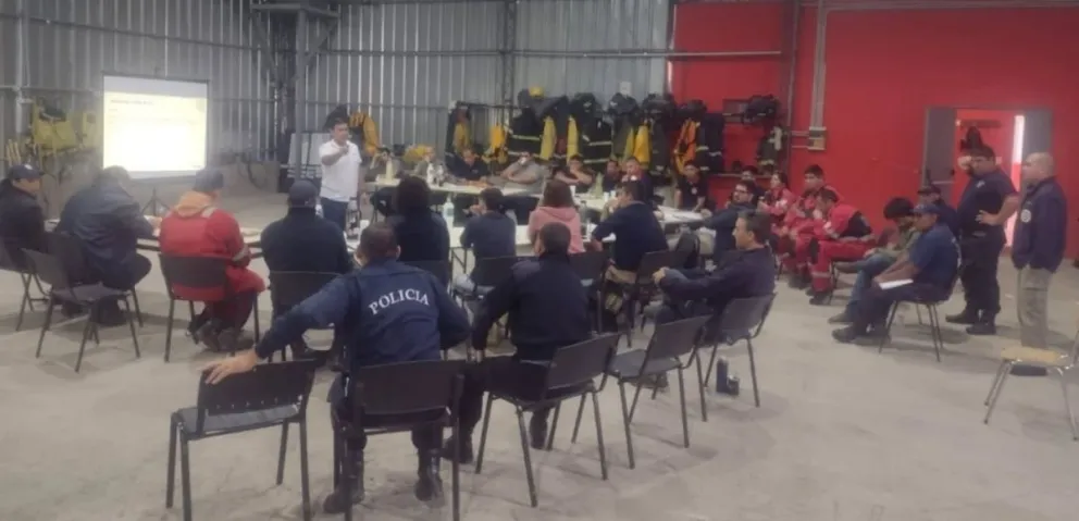 La actividad reunió a instituciones de la región y empresas vinculadas a la seguridad y la asistencia, con eje en la coordinación y la prevención.