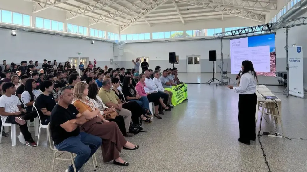 Procesos de capacitación, formación técnica y desarrollo de habilidades en la población.