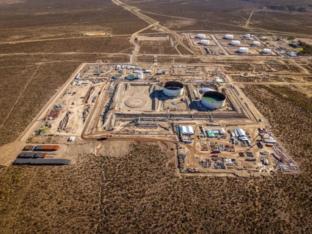 En la Cabecera Allen se construyen tanques de gran escala que almacenarán crudo para su traslado hacia Punta Colorada. Foto: gentileza