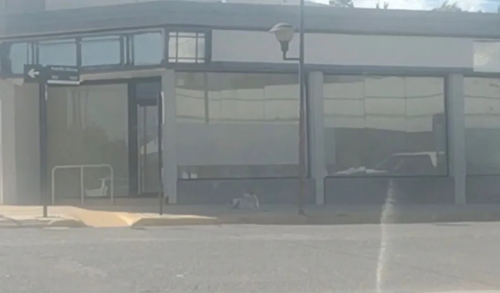 Cierra la sucursal del Banco Macro en Choele Choel. Foto: 7 en Punto. 