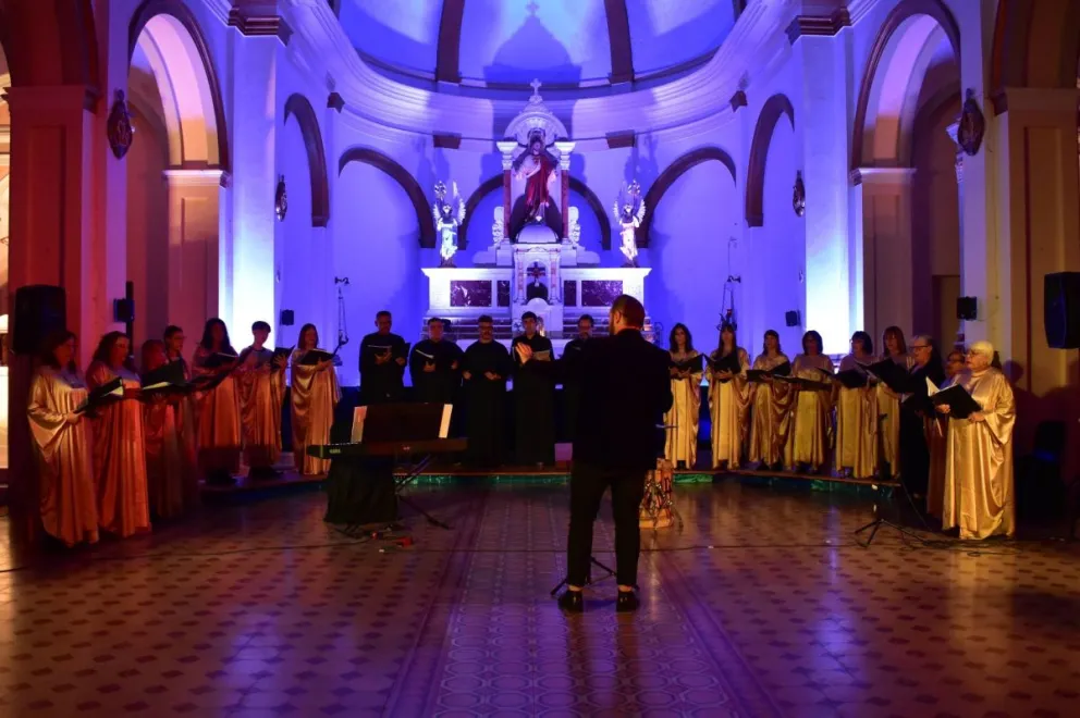 El coro municipal Ekkos del Río comparte escenario con agrupaciones corales bonaerenses en una nueva edición del concierto de Semana Santa