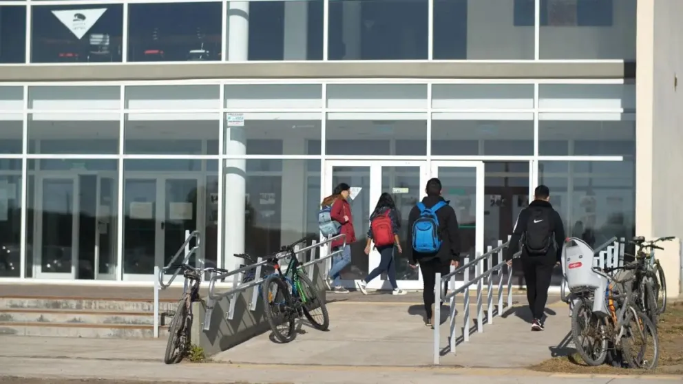 El programa se desarrollará a través de 13 encuentros virtuales grupales y un encuentro final presencial