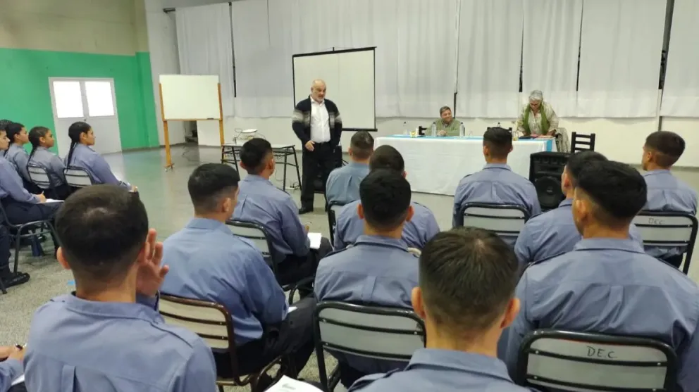 La cartera de Seguridad articuló la jornada en Viedma.