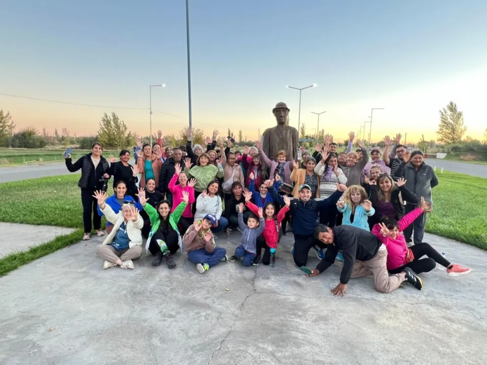 Estudiantes y docentes de la EEBA 23 compartieron una jornada de actividad física y convivencia en Lamarque.