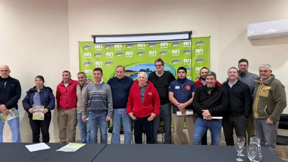 Autoridades, organizadores y pilotos participaron de la presentación oficial del 15° Rally Integración del Valle Medio, que se correrá del 15 al 17 de mayo. Fotos: Agustín García.