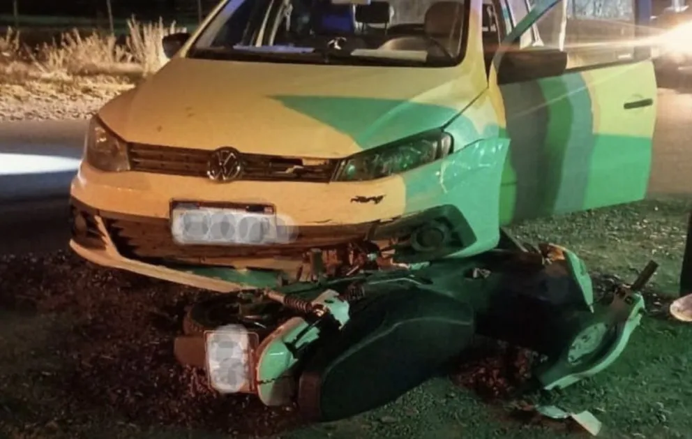 A raíz del choque, la conductora del rodado menor fue asistida en el lugar y trasladada al hospital local. Foto: Regional IV. 