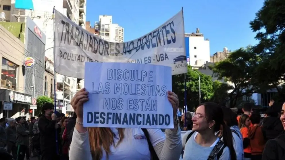 La comunidad universitaria volverá a movilizarse el 12 de mayo en defensa del financiamiento y la educación pública. Foto: gentileza.
