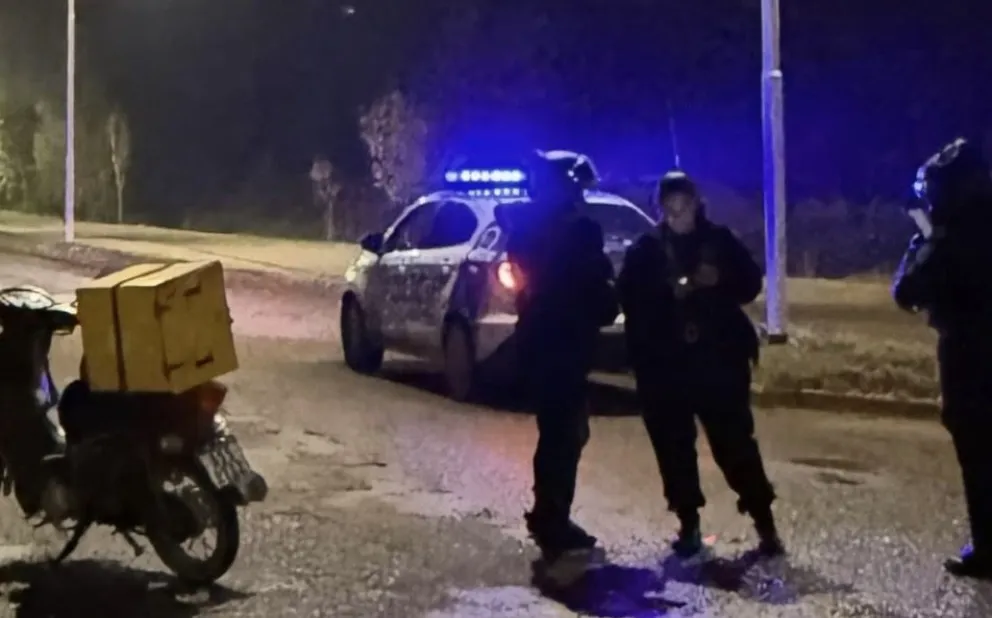 Un motociclista de 49 años debió ser trasladado al hospital local. 