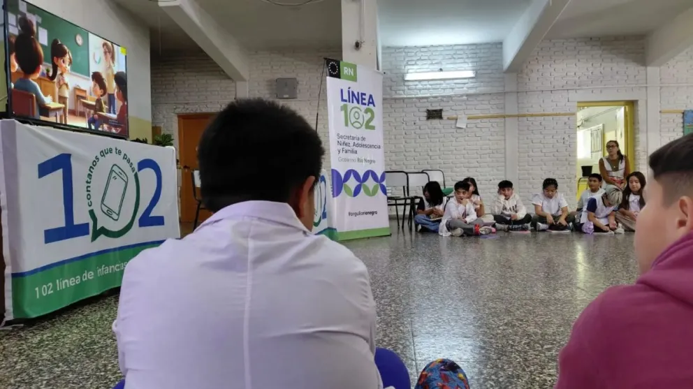 La Línea 102 es un recurso de ayuda y orientación, complementario a entornos familiares y comunitarios
Crédito: Gobierno de Río Negro