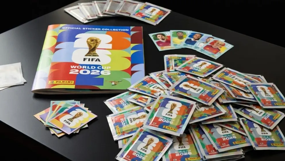 Vecinos del Valle Medio crearon grupos de WhatsApp para intercambiar figuritas y completar el álbum del Mundial. Foto: gentileza.