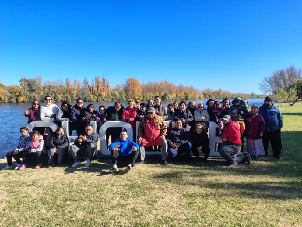 La jornada reunió a estudiantes y docentes de la EEBA 16 en una propuesta recreativa y educativa en la Isla 92. Foto: gentileza.