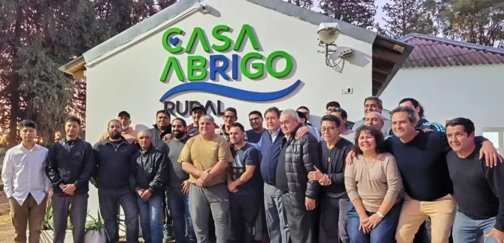 Alberto Weretilneck encabezó una jornada de actividades y anuncios en Pomona junto a autoridades provinciales y municipales. Foto: Municipio Pomona.