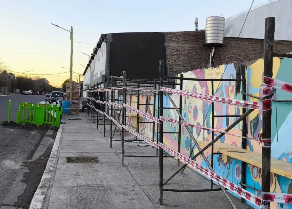 La renovación integral del Polideportivo Municipal de Choele Choel continúa avanzando y podría inaugurarse el próximo 9 de julio. Foto: Municipio Choele Choel.