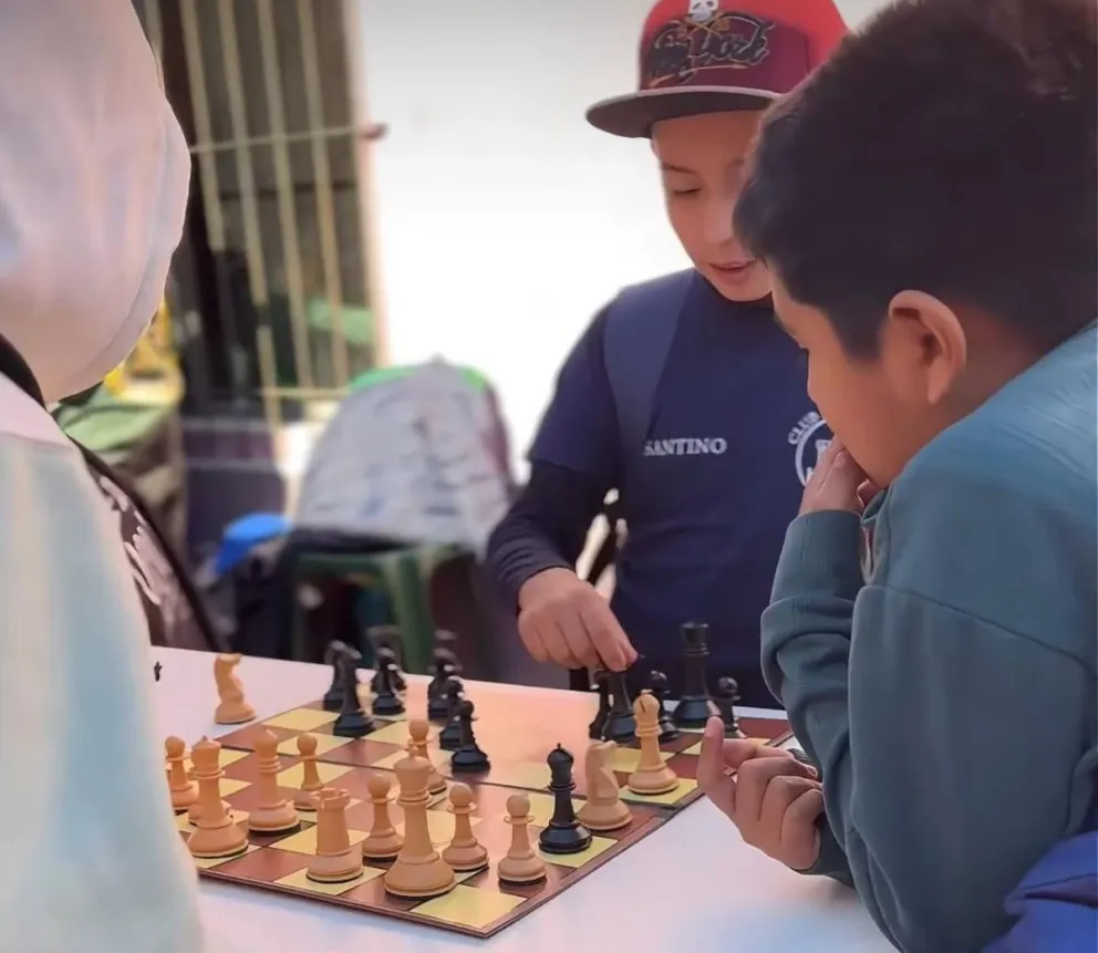 Más de 50 jugadores de distintas localidades participaron del Grand Prix de Ajedrez Valle Medio desarrollado en Río Colorado. Foto: Municipio Río Colorado.