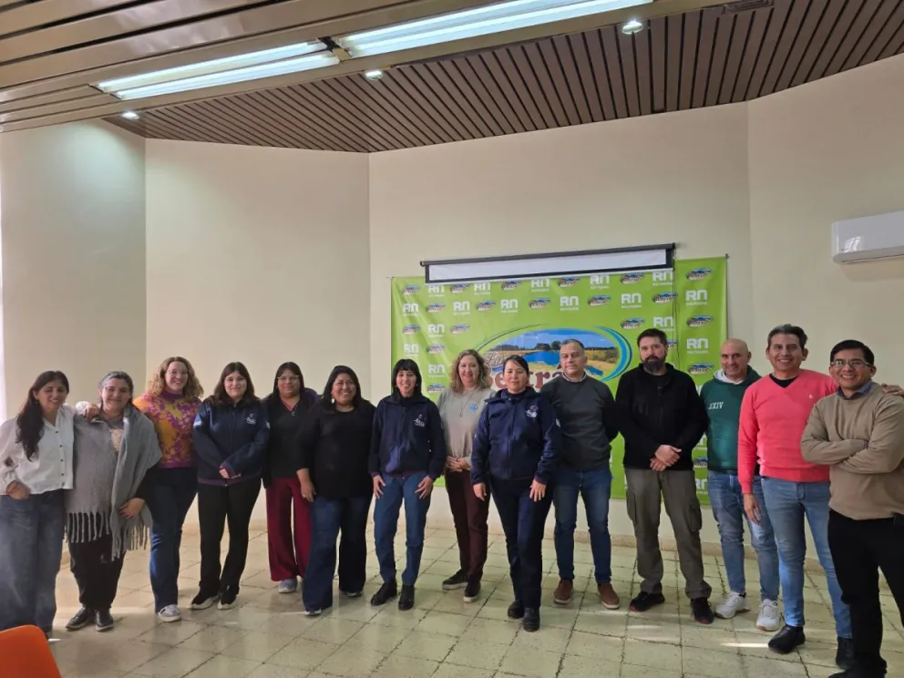 Equipos directivos de escuelas secundarias participaron de la presentación de una guía orientativa para el abordaje de situaciones de violencia y abuso en el ámbito educativo. Foto: Municipio Luis Beltrán.