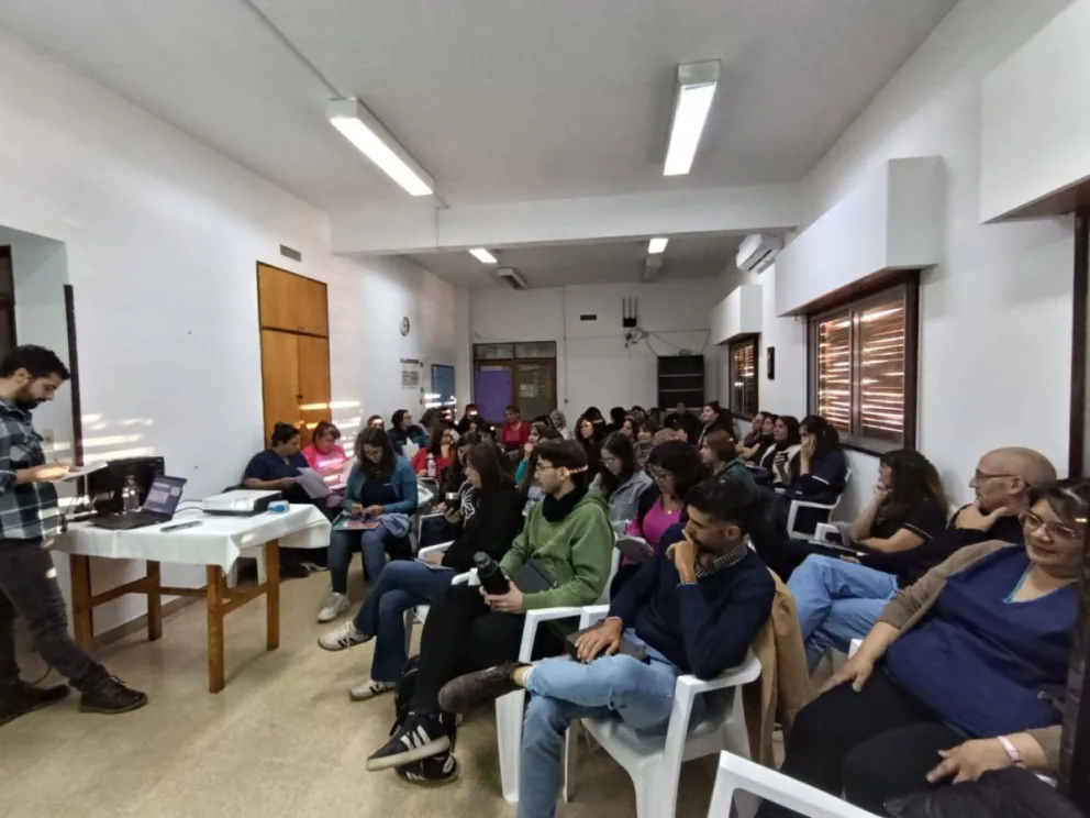 Profesionales de salud del Valle Medio participaron en Choele Choel de una capacitación sobre adolescencias y salud mental. Foto: Hospital Choele Choel.