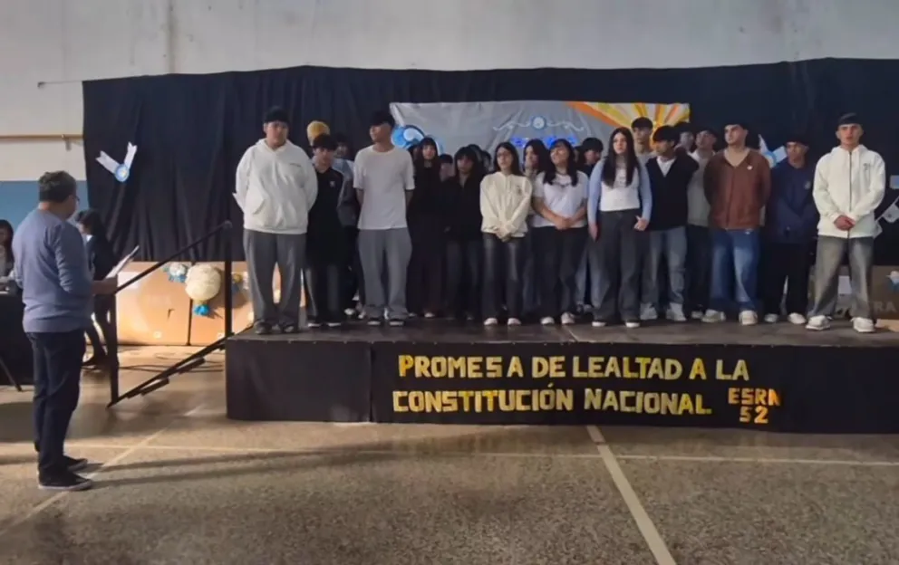 La Escuela Primaria Nº 78 “José A. Espeche” celebró sus 99 años junto a la comunidad de Coronel Belisle en una emotiva jornada patria. Foto: gentileza.