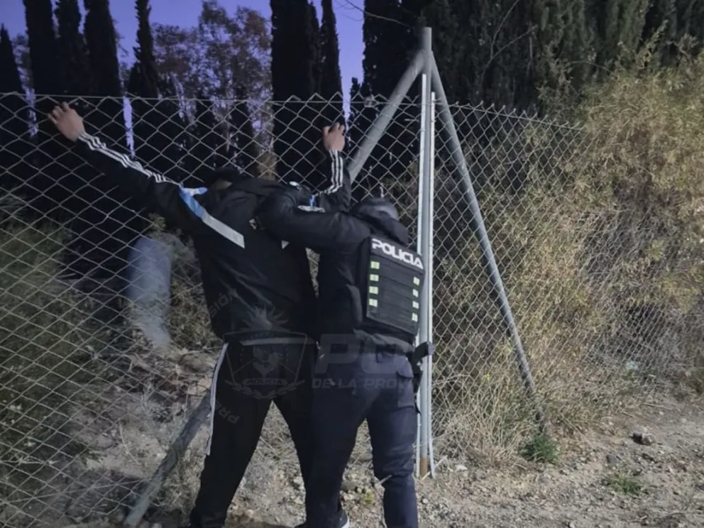 El imputado había sido declarado en rebeldía por un magistrado interviniente en junio de 2024. Foto: Policía de Neuquén.