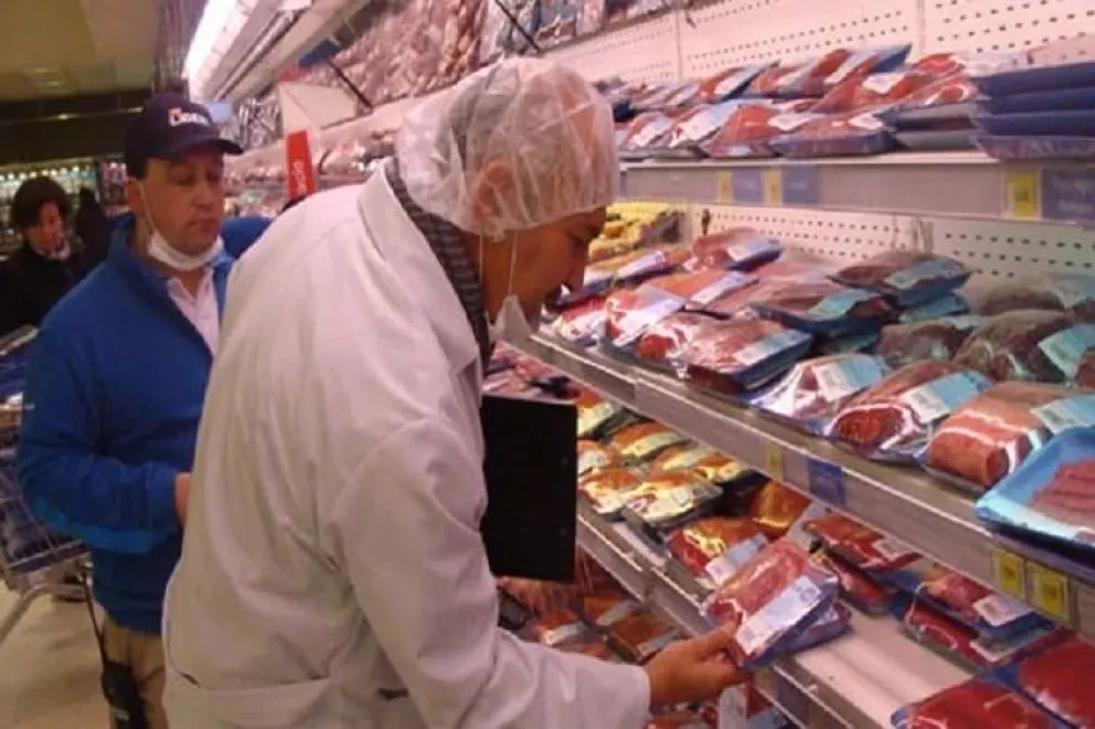 Bromatología de Lamarque intensifica los controles sobre alimentos elaborados y trabaja junto a los comerciantes para garantizar el correcto etiquetado de los productos. Foto: gentileza.
