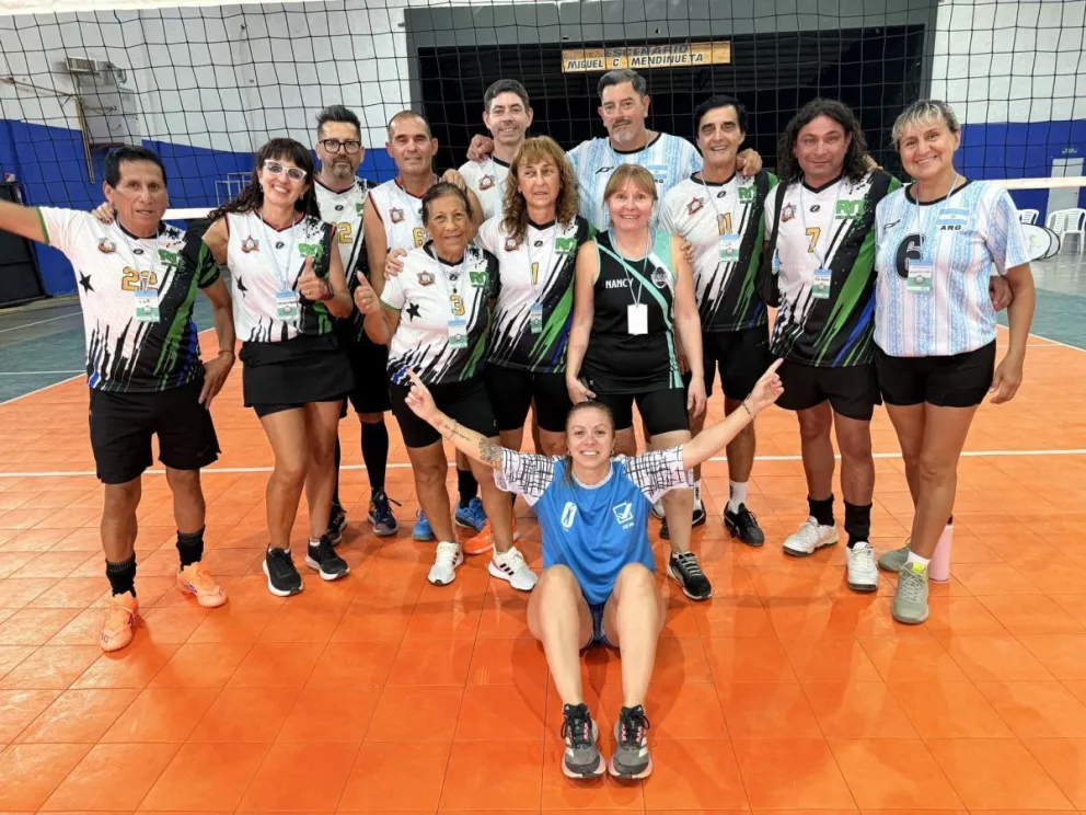 Andrea “Coca” Cuello representará a la Argentina en una nueva competencia internacional de newcom, llevando los colores de Lamarque, Pomona y Río Negro al máximo nivel deportivo. Foto: gentileza.