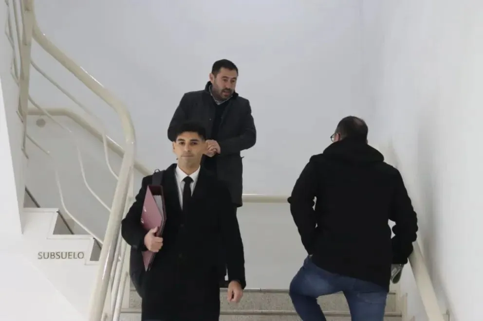 Marcelo Román llegó a la audiencia en la que la Fiscalía pidió avanzar con una acusación por presunto peculado y administración fraudulenta. Foto: Tania Domenicucci