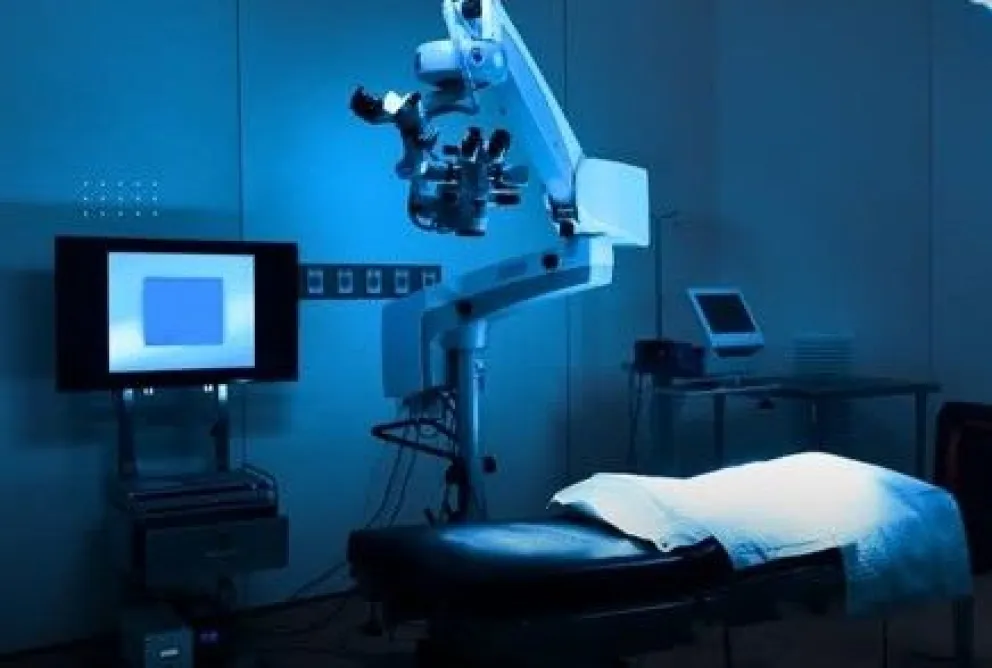 La iniciativa busca limitar el uso de celulares en quirófanos para prevenir infecciones y reforzar la seguridad de los pacientes durante las intervenciones quirúrgicas. Foto: gentileza.