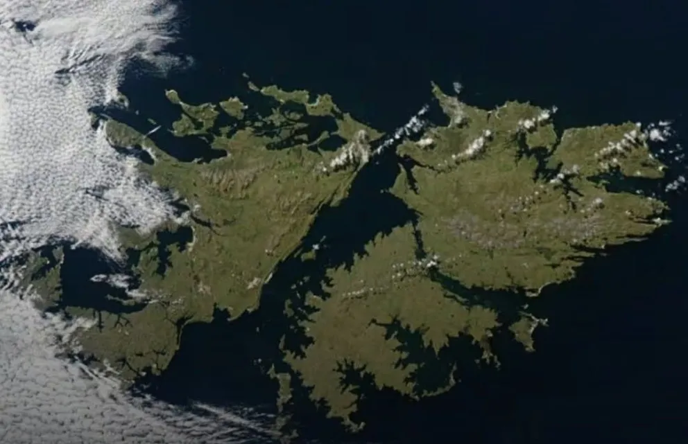 El 14 de junio de 1982 finalizó la Guerra de Malvinas, un conflicto que dejó 649 argentinos caídos y marcó el comienzo del fin de la última dictadura militar. Foto: web.