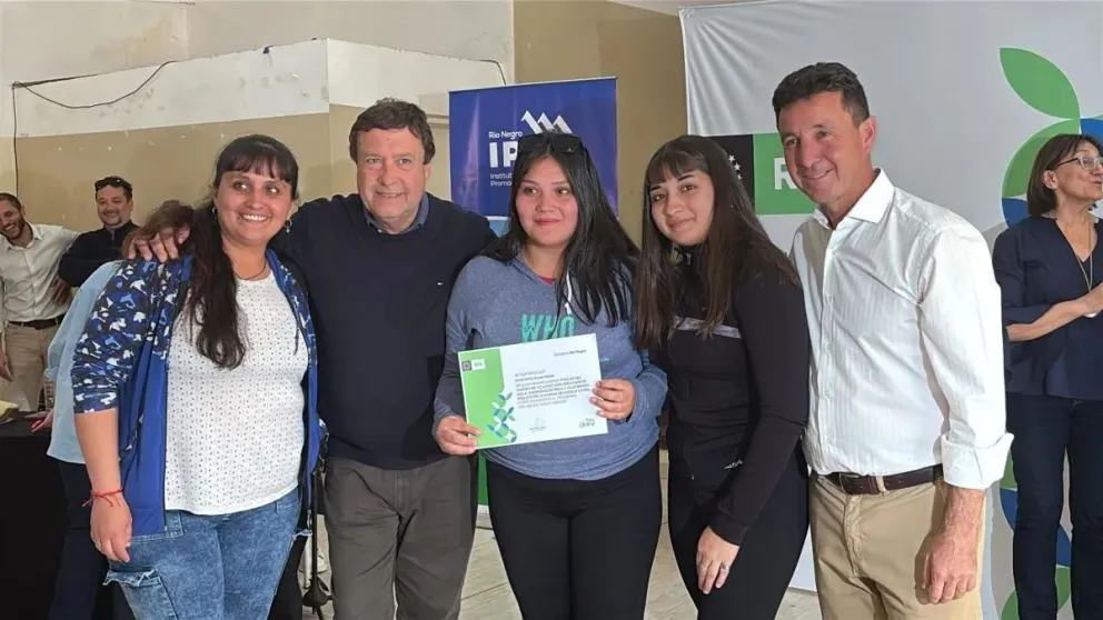 El 5 de agosto de 2025 entregaron los certificados a los beneficiarios. Foto: archivo 7 en Punto. 