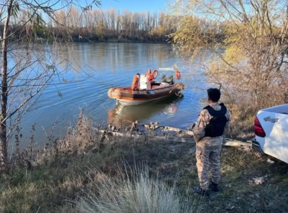 La Policía de Río Negro finalizó los rastrillajes en la zona de Fortín Castre luego de varios días de búsqueda sin registrar nuevos hallazgos de interés para la causa. Foto: gentileza.