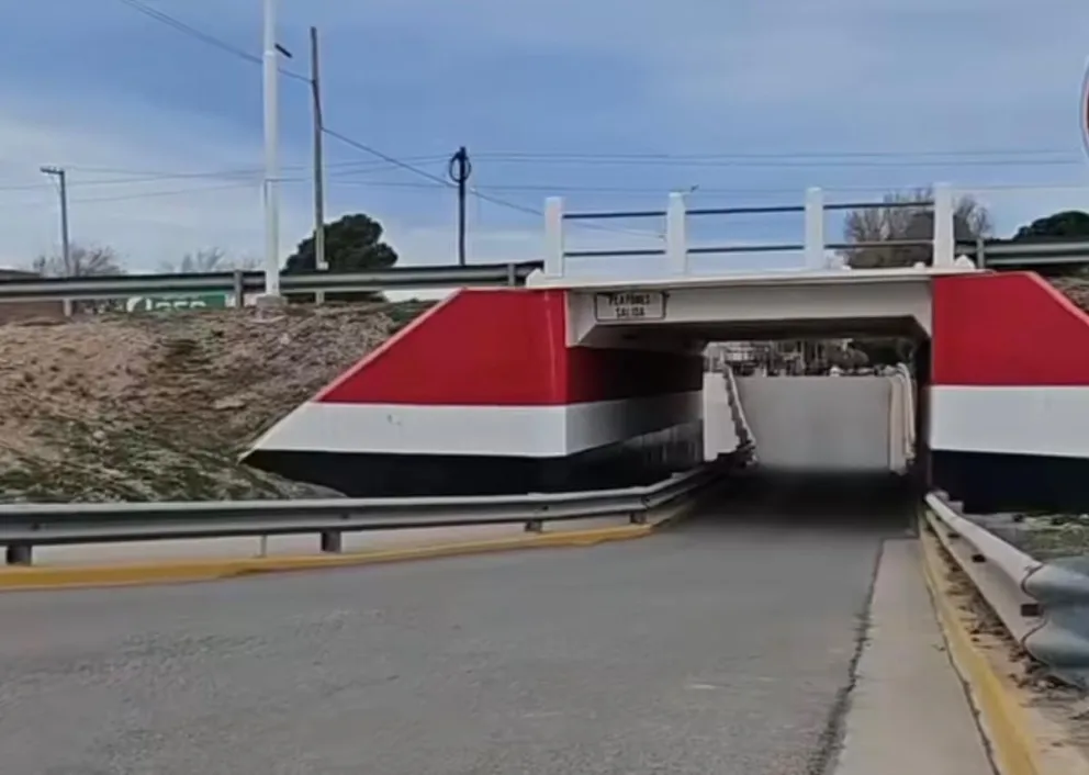La obra de pavimentación de la avenida Don Bosco, en el barrio Maldonado de Choele Choel, avanza hacia su tramo final y se acerca el momento de habilitar una de las mejoras viales más esperadas por los vecinos. Foto: Municipio Choele Choel.
