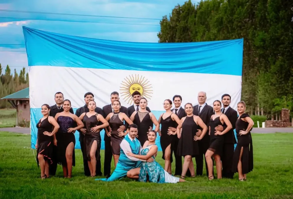 La Agrupación Santiago Ayala se prepara para representar a la región en escenarios de Salta, Francia, Italia y España, llevando el tango y el folklore argentino más allá de las fronteras. Foto: gentileza.