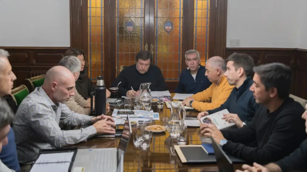 Nuevamente el Gabinete provincial abordó los ejes clave de la provincia
Crédito: Gobierno de Río Negro / Daniel Idiarte