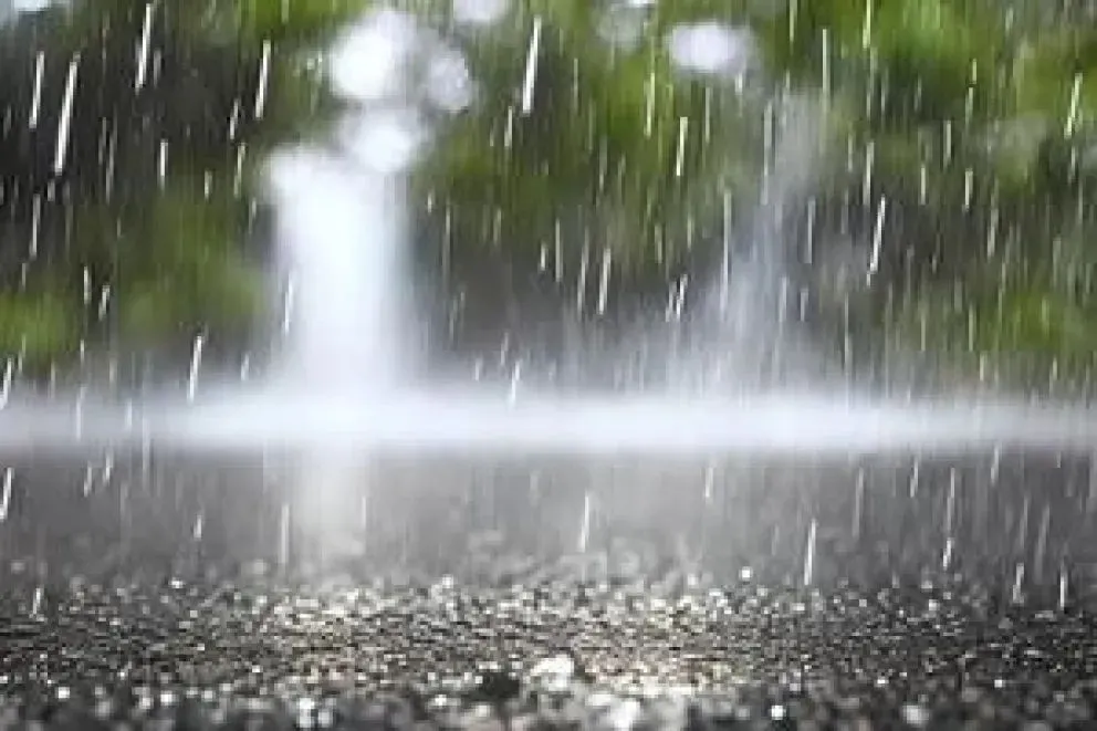 El Valle Medio se encuentra bajo alerta amarilla por lluvias para este miércoles y jueves, con acumulados previstos de entre 10 y 30 milímetros y posibilidad de precipitaciones mezcladas con nieve. Foto: archivo.