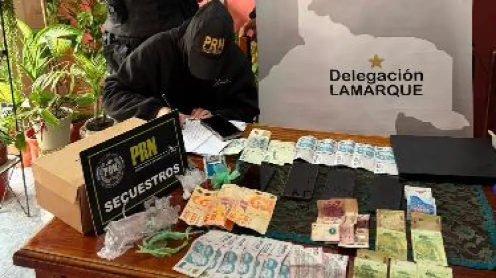 El procedimiento se realizó de manera coordinada y segura entre distintas unidades de la fuerza de seguridad.Crédito: Gobierno de Río Negro